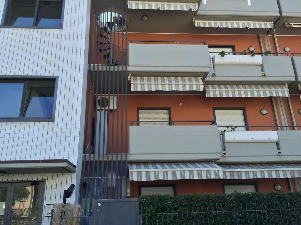 アパート ホテルI Giardini E Le Terrazze 2 フォンダケッロ イタリア